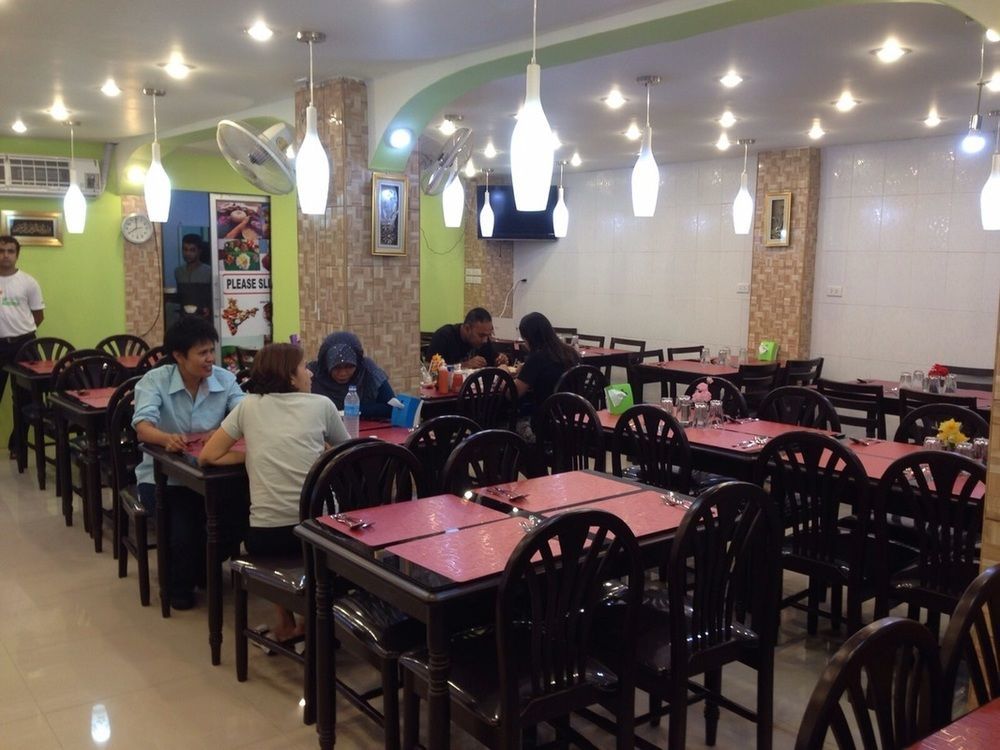 曼谷巴黎酒店 外观 照片
